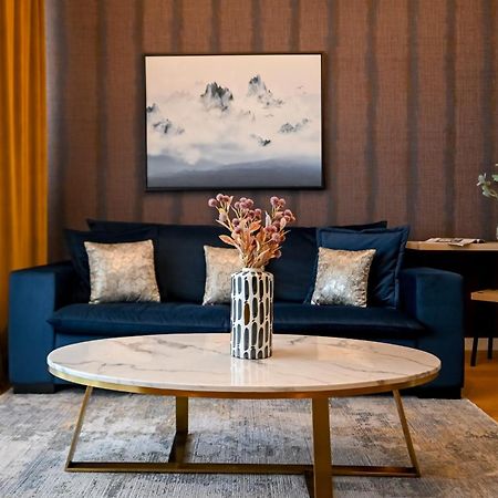 One Verdi Park Exclusive Apartments - Panoramic View & Private Parking Boekarest Buitenkant foto