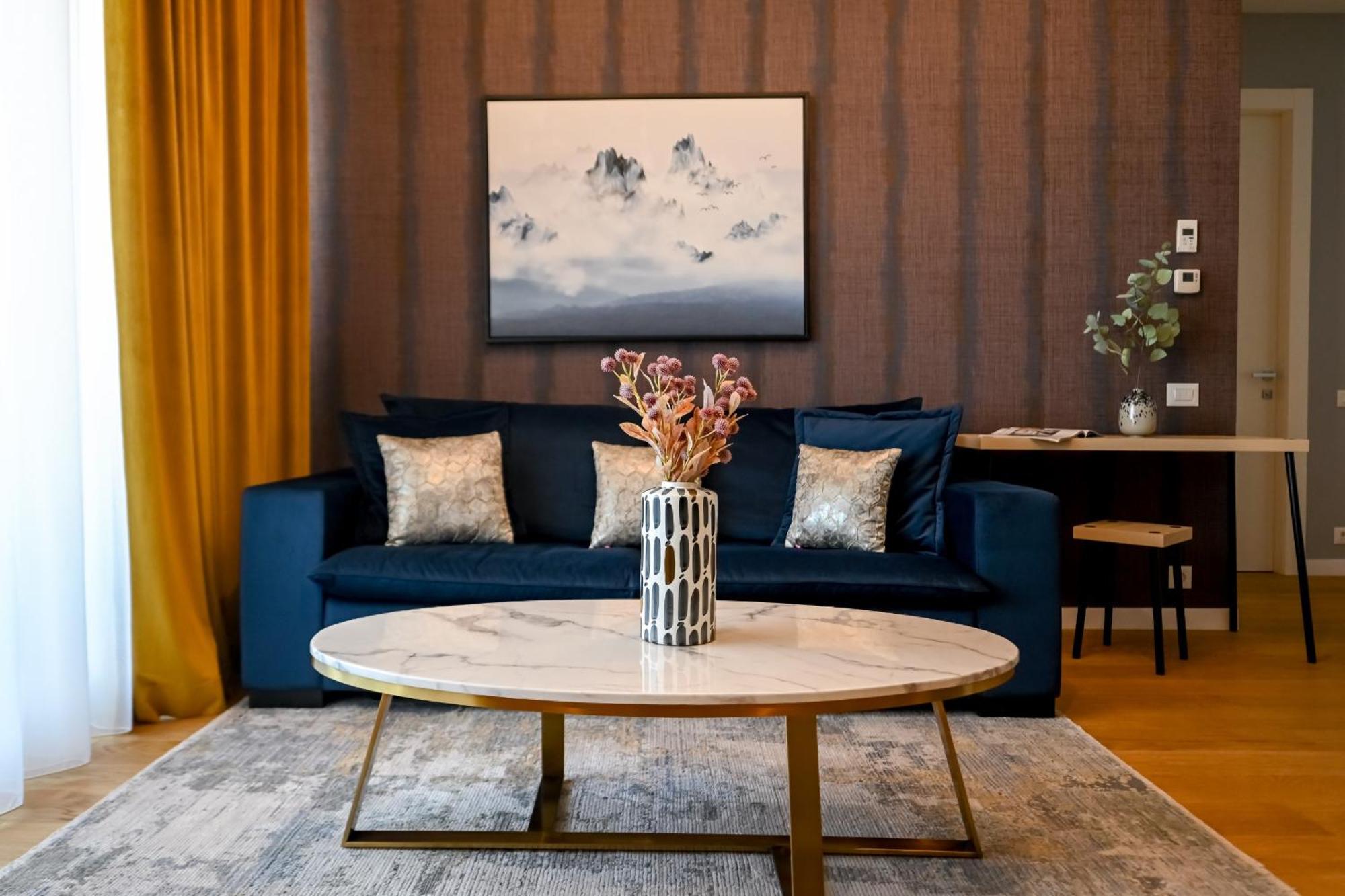 One Verdi Park Exclusive Apartments - Panoramic View & Private Parking Boekarest Buitenkant foto