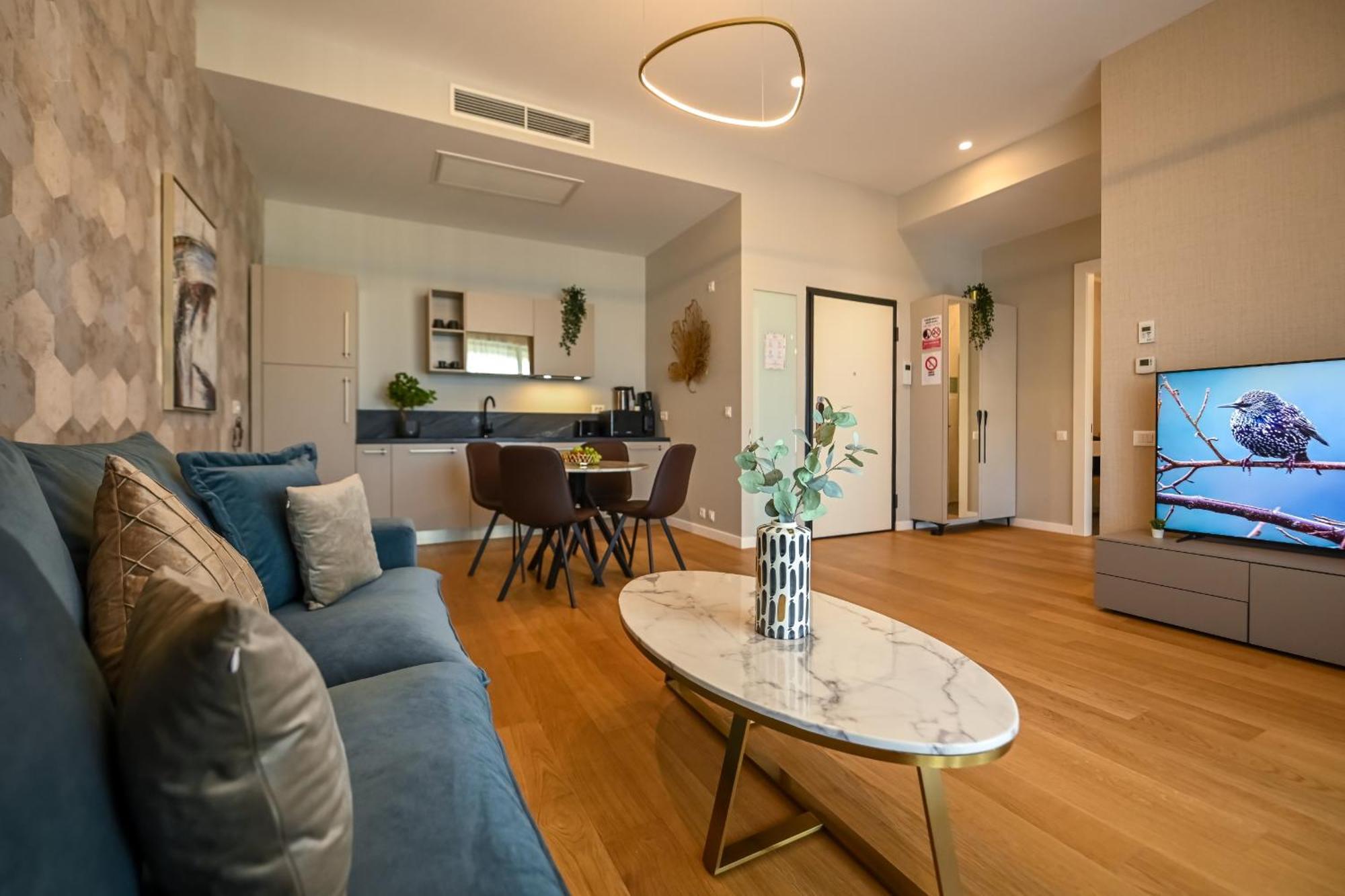 One Verdi Park Exclusive Apartments - Panoramic View & Private Parking Boekarest Kamer foto