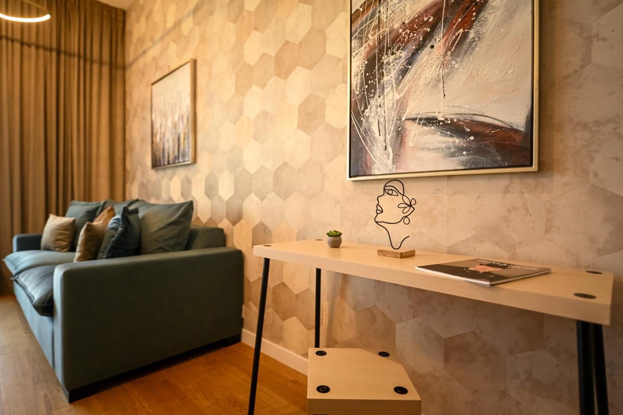 One Verdi Park Exclusive Apartments - Panoramic View & Private Parking Boekarest Kamer foto