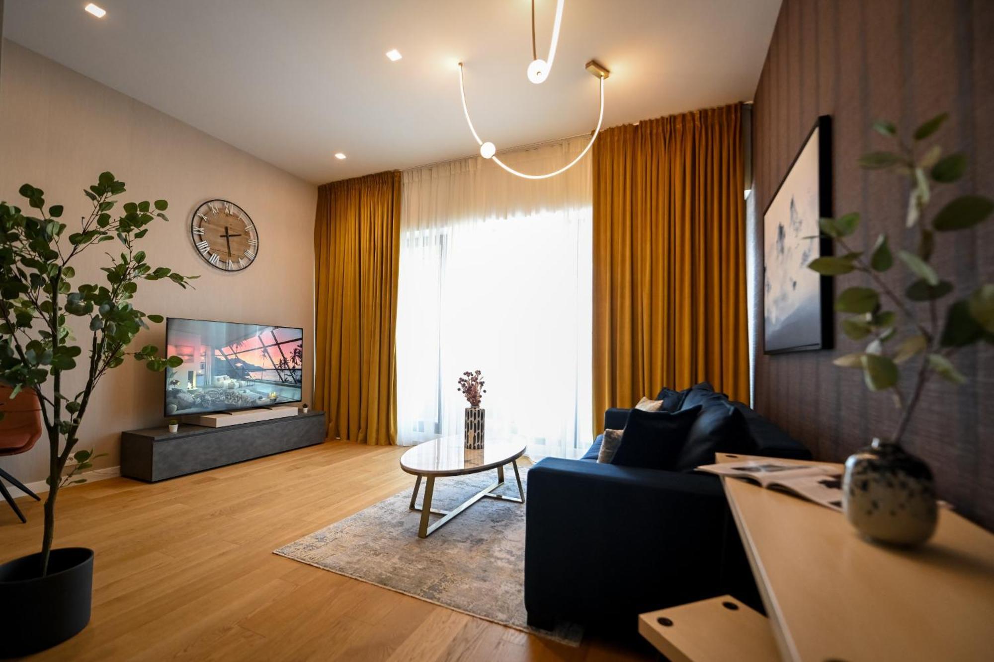 One Verdi Park Exclusive Apartments - Panoramic View & Private Parking Boekarest Kamer foto