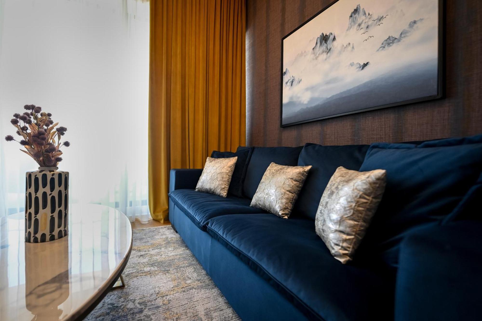 One Verdi Park Exclusive Apartments - Panoramic View & Private Parking Boekarest Kamer foto